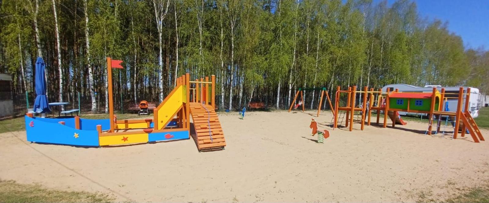 Domki Kempingowe Moto Przystan Brochów المظهر الخارجي الصورة
